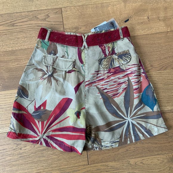 Women's Desigual Red Brown Relaxed High Waist Shorts Tropical Print Size S - Picture 16 of 16